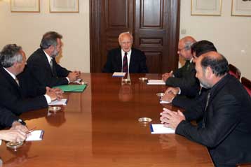 Υπόμνημα για τον αγροτικό τομέα παρέλαβε από τη ΓΕΣΑΣΕ ο Κ.Παπούλιας