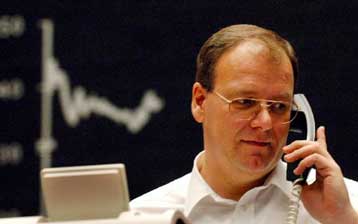 Απρόσμενη επιβράδυνση της ανάπτυξης του τομέα υπηρεσιών στην ευρωζώνη τον Απρίλιο