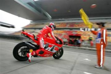 Ο Ρόσι στην pole position του GP της Κίνας με… εξωπραγματικό χρόνο