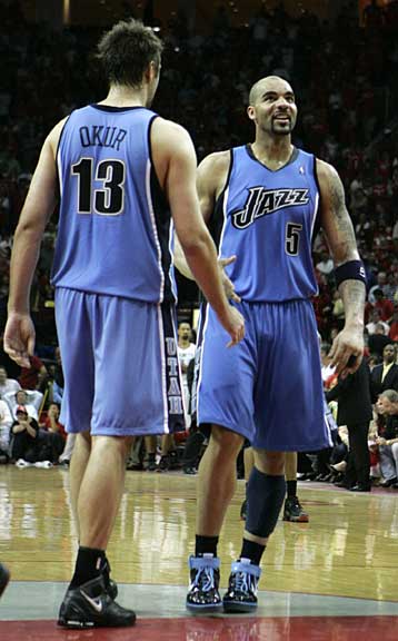 Πρόκριση στον επόμενο γύρο των πλέι οφ για τη Γιούτα μετά το 103-99 επί των Ρόκετς