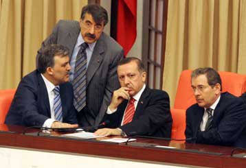 Απέσυρε την υποψηφιότητά του ο Γκιουλ μετά την αποτυχία και της δεύτερης ψηφοφορίας