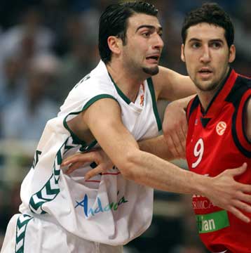 Ψηλότερα ελπίζει να φτάσει ο Βασιλειάδης και ο Σκαριόλο να πάρει τίτλο σε 32 χρόνια!