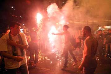 Ποινική δίωξη οπαδών του Παναθηναϊκού για βανδαλισμούς στο κέντρο της Αθήνας