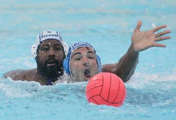 Καθοριστικές «ναυμαχίες» μια στροφή πριν το τέλος της κανονικής περιόδου