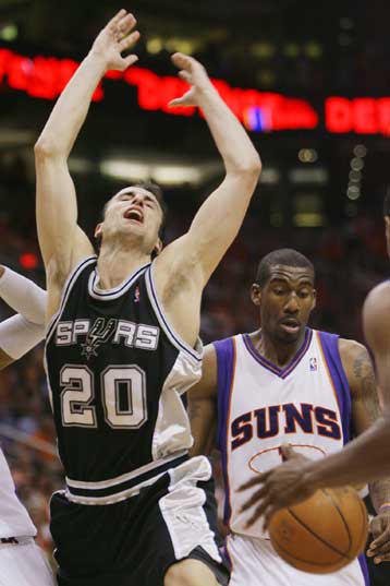 Νίκη για τους Σανς κόντρα στους Σπερς και 1-1 στα ημιτελικά των πλέι οφ