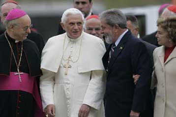 Περιοδεία Βενέδικτου στη Βραζιλία με στόχο να σταματήσουν οι «διαρροές» πιστών