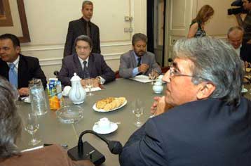 Πρώτη συνάντηση Μαγγίνα με ΓΣΕΕ με φόντο το θέμα των ομολόγων