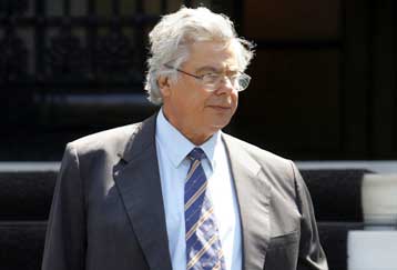 Απόσυρση του βιβλίου Ιστορίας της Στ Δημοτικού ζητά ο Μιλτιάδης Έβερτ