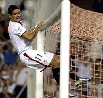 Η Σεβίλη 2-0 την Λα Κορούνια και στον τελικό για πρώτη φορά μετά 45 χρόνια