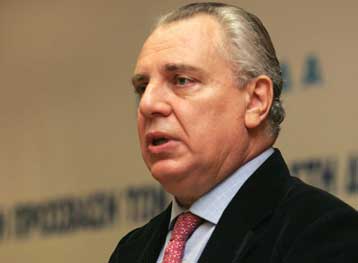 Για «ανοίκεια επίθεση» του ΠΑΣΟΚ στον πρόεδρο του Αρείου Πάγου μιλά ο Αν.Παπαληγούρας