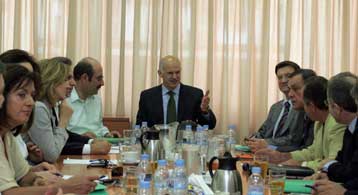 Τα πρώτα ονόματα των υποψηφίων για τις επόμενες εκλογές ανακοίνωσε το ΠΑΣΟΚ