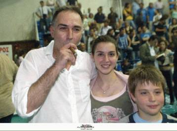 «Απάντηση σε όσους μας έριχναν λάσπη αυτός ο τίτλος» ξεσπά ο Αλέκος Λεώνης