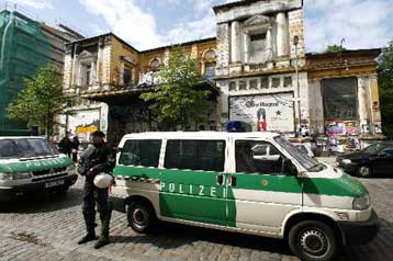 Συνέχεια στις πληροφορίες για σχέδια επίθεσης κατά αμερικανικών στόχων στη Γερμανία