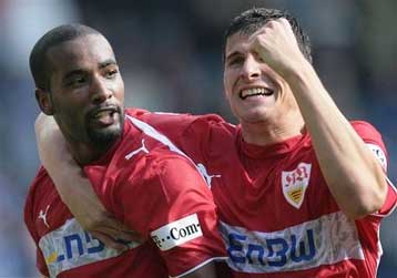 Αγγίζει το τρόπαιο η Στουτγάρδη μετά το «ναυάγιο» της Σάλκε και της Βέρντερ