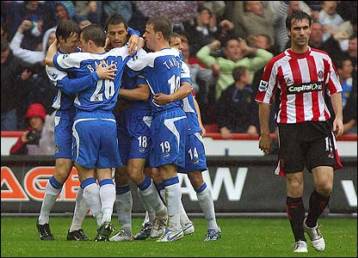 Τα «σφυριά» έριξαν τις «λεπίδες», στο UEFA Έβερτον, Τότεναμ και Μπόλτον