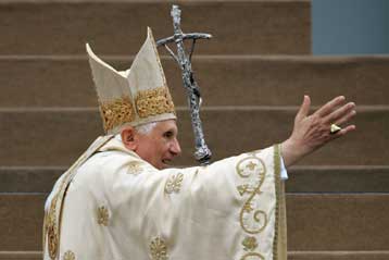 Για «ξεπερασμένες ιδεολογίες» στη Λατινική Αμερική μίλησε ο Πάπας Βενέδικτος