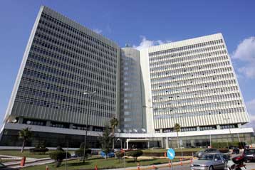 Πώληση πακέτου 15% των μετοχών ΟΤΕ και ΤΤ αποφασίζει η κυβέρνηση