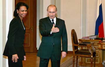 Δύσκολες, αλλά όχι ψυχροπολεμικές οι σχέσεις με την Ρωσία, δήλωσε η Κ.Ράις