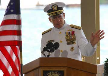 Στην Ελλάδα φτάνει την Τρίτη ο αρχηγός του Πολεμικού Ναυτικού των ΗΠΑ