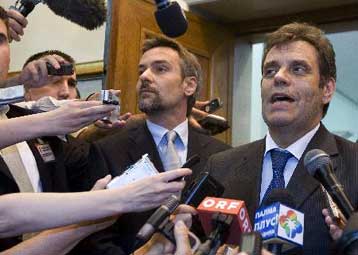 Ψήφος εμπιστοσύνης της σερβικής Βουλής στη νέα κυβέρνηση Κοστούνιτσα-Τάντιτς