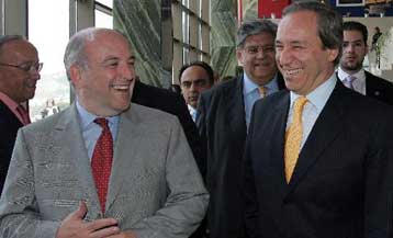 Την έξοδο της Ελλάδας από την επιτήρηση για το υψηλό έλλειμμα προτείνει η Κομισιόν