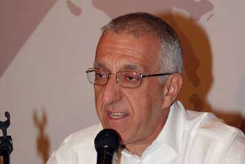 Ο Νικήτας Κακλαμάνης εξελέγη νέος πρόεδρος της ΚΕΔΚΕ