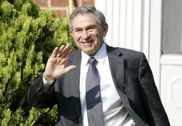 Σκληρές διαπραγματεύσεις για την αποχώρηση Γούλφοβιτς από την Παγκόσμια Τράπεζα