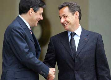 Ο μετριοπαθής συντηρητικός Φρανσουά Φιγιόν νέος πρωθυπουργός της Γαλλίας