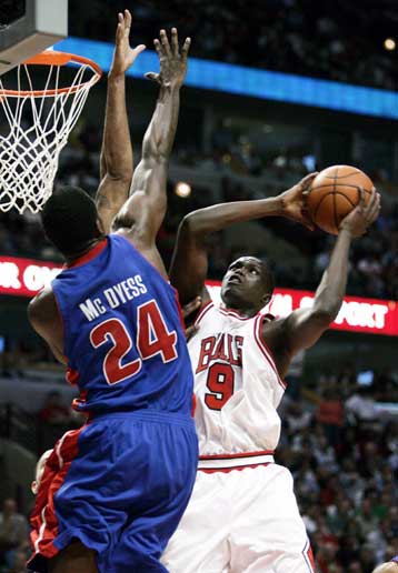 Στον τελικό της Ανατολής προκρίθηκαν οι Πίστονς μετά τη νίκη επί των Μπουλς