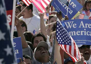 Συμφωνία Λευκού Οίκου-Γερουσίας για τη νομιμοποίηση εκατομμυρίων μεταναστών