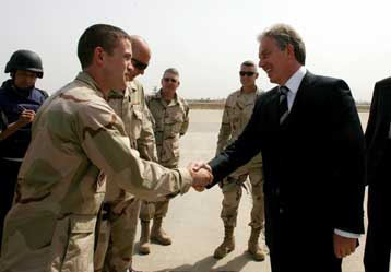 Στο Ιράκ για τελευταία φορά ως πρωθυπουργός ο Τόνι Μπλερ