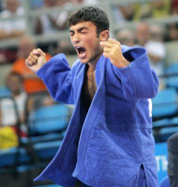 Πρώτος και στο Παγκόσμιο Κύπελλο του Βουκουρεστίου ο Ηλιάδης