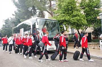 Θέλει πέναλτι ο Αλόνσο για να σιγουρέψει το τρόπαιο η Λίβερπουλ