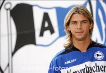 Τη φανέλα της Αρμίνια Μπίλεφελτν θα φορά τα επόμενα δύο χρόνια ο Καμπάνταης