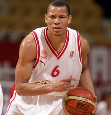 Κάκωση έξω μηνίσκου ο Ακερ, δεν παίζει την Πέμπτη κόντρα στον Αρη