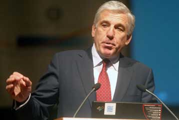 Βολές Παπαντωνίου κατά Γ.Παπανδρέου μετά τον αποκλεισμό του από το συνέδριο