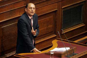 Παραπομπή Μαντούβαλου για συμμετοχή στο παραδικαστικό εισηγείται ο εισαγγελέας