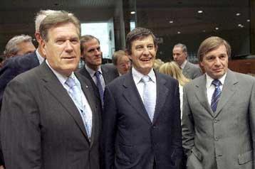 Προνομιακή σχέση Αγκυρας-ΕΕ προτείνει πάλι το Παρίσι