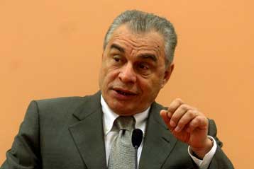 Διαβεβαιώσεις Γιακουμάτου για τις θέσεις εργασίας στην ΑΓΕΤ Ηρακλής Χαλκίδας