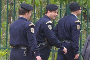 Λάθη στα «αρχεία καταζητουμένων» της ΕΛ.ΑΣ. εντοπίζει ο Συνήγορος του Πολίτη