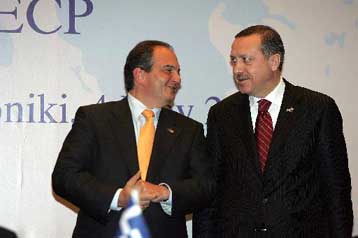 Στήριξη Καραμανλή σε Ερντογάν εν όψει εκλογών στην Τουρκία