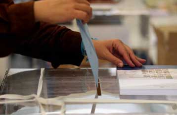 Σε «ναυάγιο» οδηγείται το νομοσχέδιο για την ψήφο των ομογενών