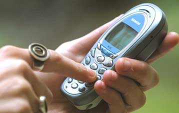 Πράσινο φως από το Ευρωπαϊκό Κοινοβούλιο για μείωση τιμών σε κλήσεις περιαγωγής