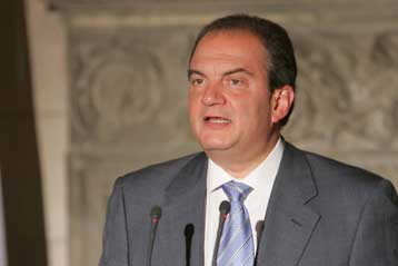 Επίσκεψη Καραμανλή στην Τουρκία χωρίς κατ ιδίαν συνάντηση με Ερντογάν