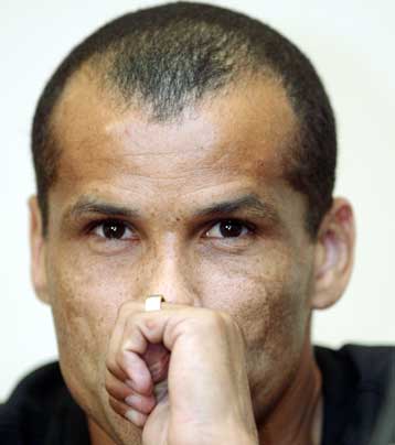 Η ΑΕΚ περιμένει Ριβάλντο, ολοκλήρωσε τη μεταγραφή Ενσαλίβα και δοκιμάζει Μπλάζιτς