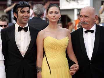 Με σημαντικές παρουσίες συνεχίζεται το 60ό Φεστιβάλ των Καννών