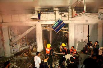 Με μαζικές συλλήψεις αξιωματούχων της Χαμάς συνεχίζει το Ισραήλ τα αντίποινα