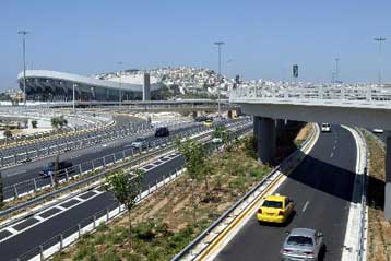 Σκόπιμη εγκατάλειψη της περιοχής του Φαλήρου καταγγέλλει το ΠΑΣΟΚ