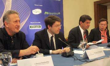 Δεν αλλάζει ο εκλογικός νόμος, επαναλαμβάνει ο Λευτέρης Ζαγορίτης