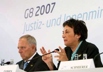 Κατά της παιδικής πορνογραφίας και της παιδικής κακοποίησης η G8